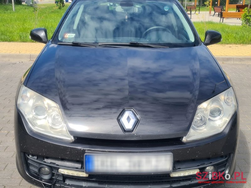 2008' Renault Laguna photo #2