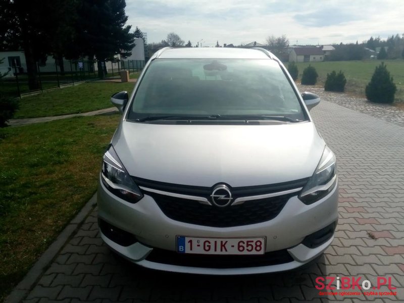 2016' Opel Zafira photo #3