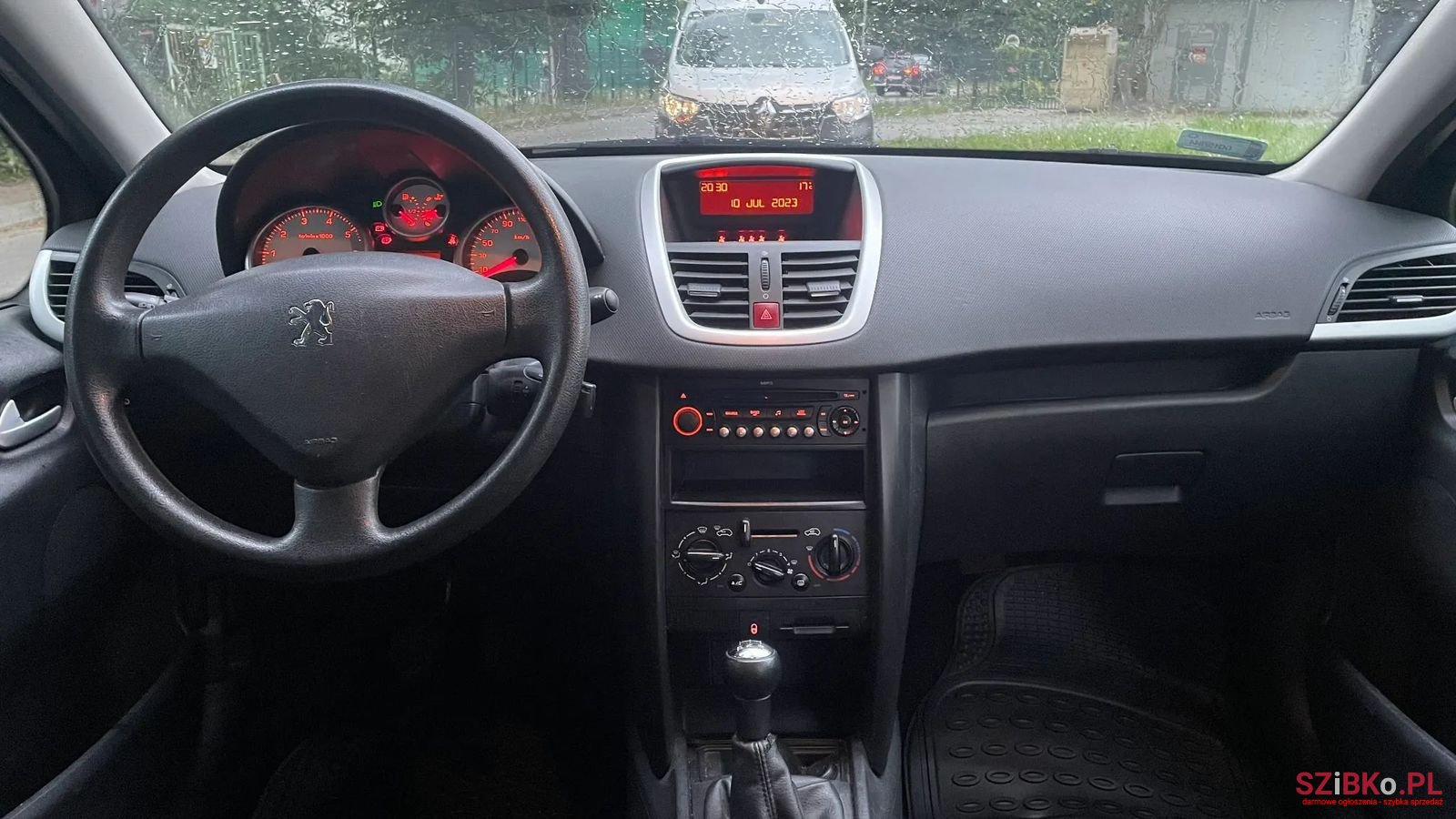 2009' Peugeot 207 photo #2