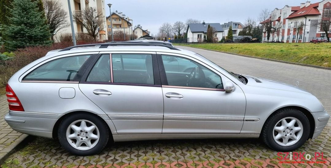 2003' Mercedes-Benz C-Class photo #3