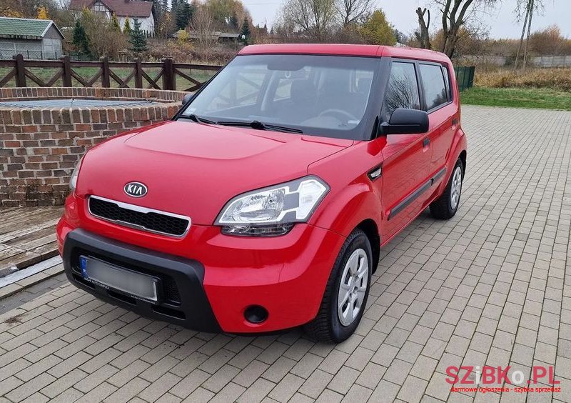 2010' Kia Soul 1.6 Xl photo #4