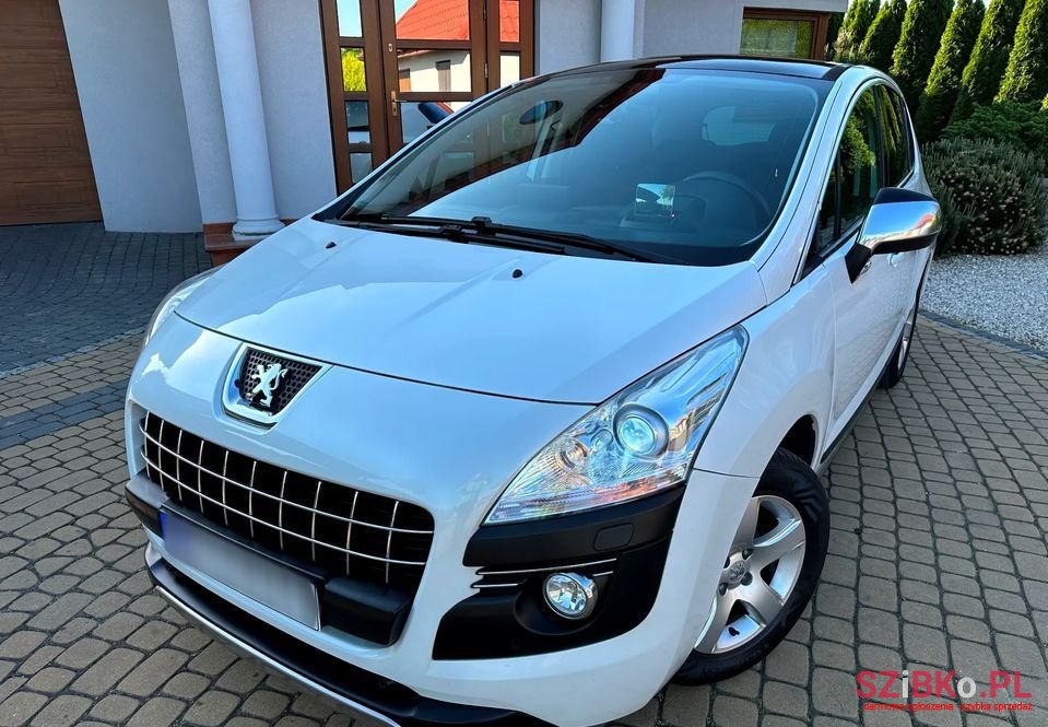 2011' Peugeot 3008 photo #1