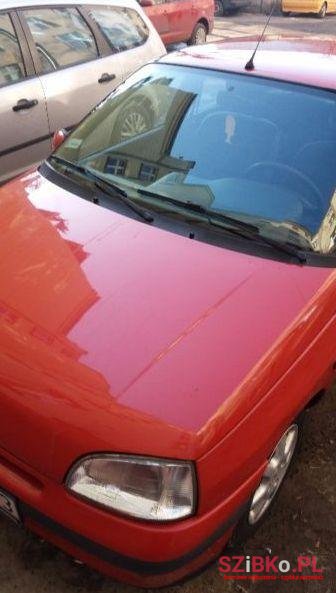 1998' Renault Clio photo #1