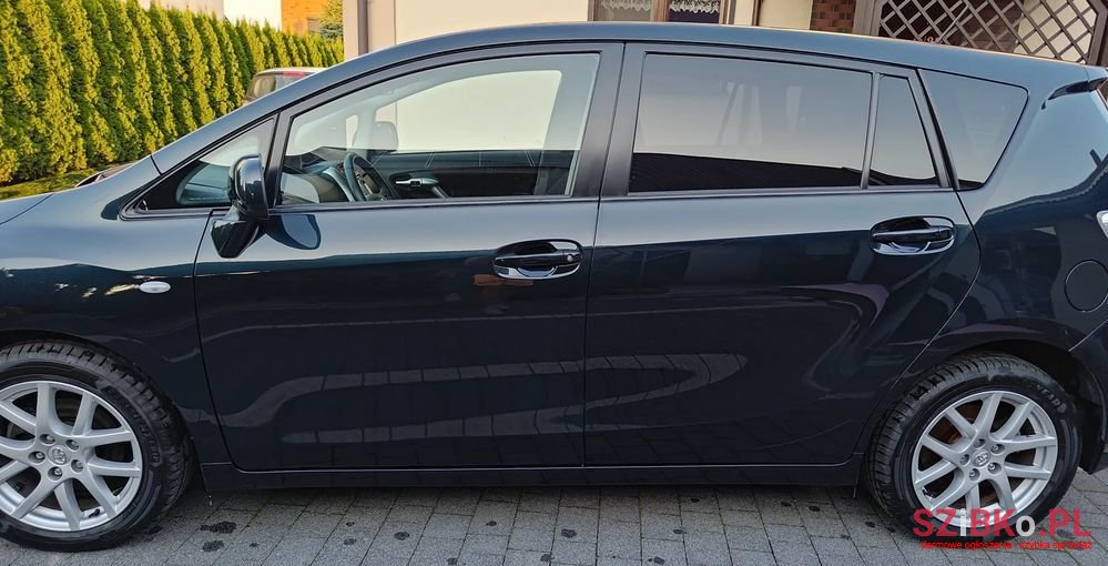 2012' Toyota Verso photo #2