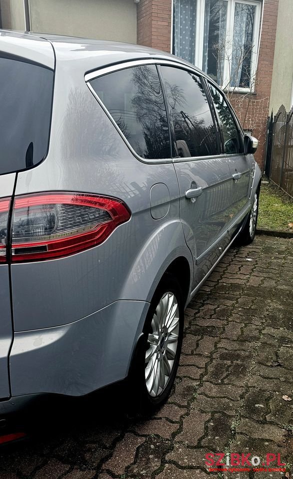 2011' Ford S-Max photo #3