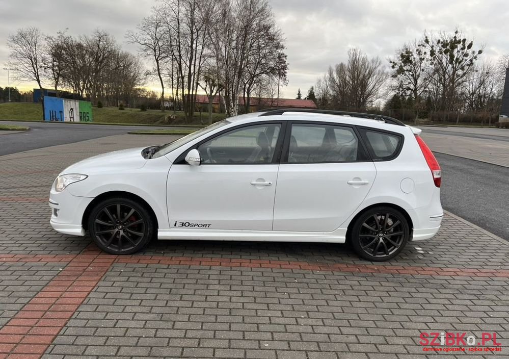 2009' Hyundai i30 I30Cw photo #2