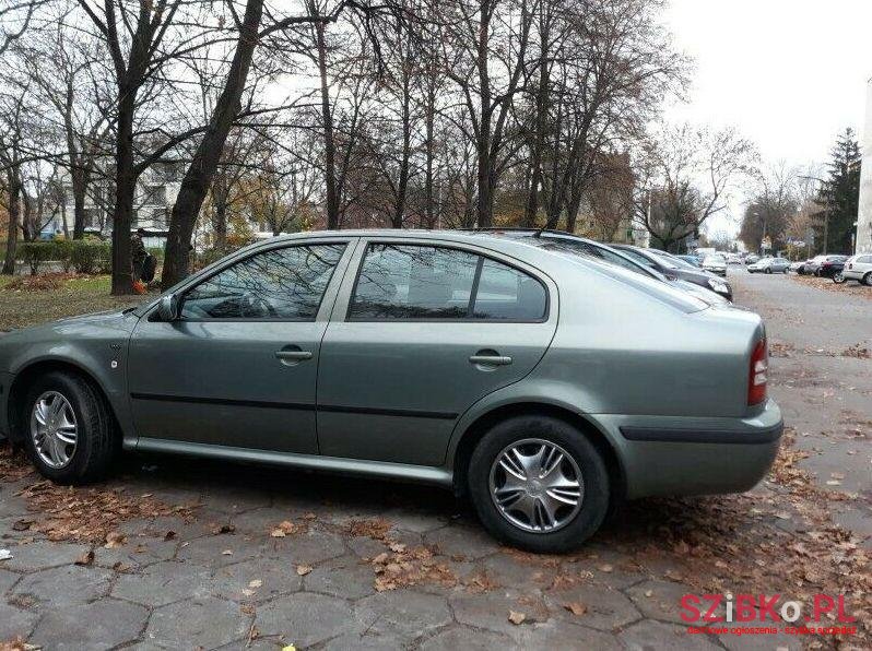 2002' Skoda Octavia photo #1