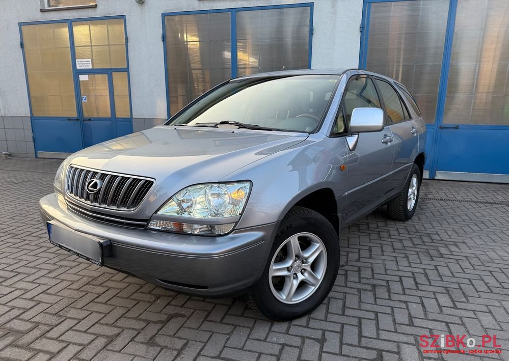 2002' Lexus RX 300 Luxury photo #2