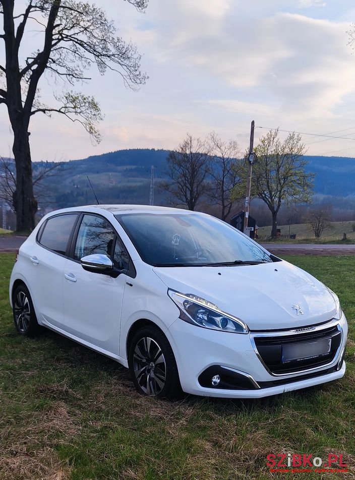 2016' Peugeot 208 82 Vti Style photo #1