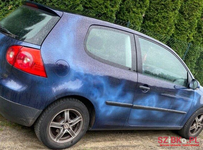 2005' Volkswagen Golf photo #1