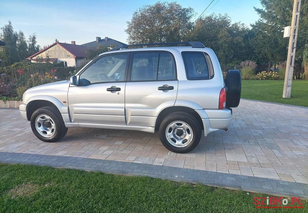 2004' Suzuki Grand Vitara photo #3
