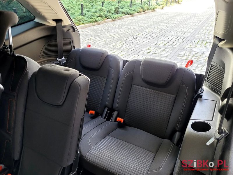 2019' Ford Grand C-MAX photo #6