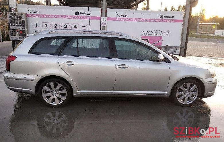 2007' Toyota Avensis photo #1