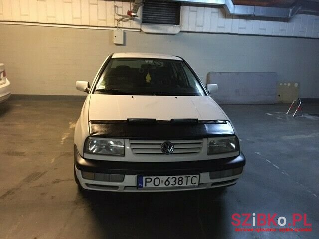1996' Volkswagen Vento photo #1