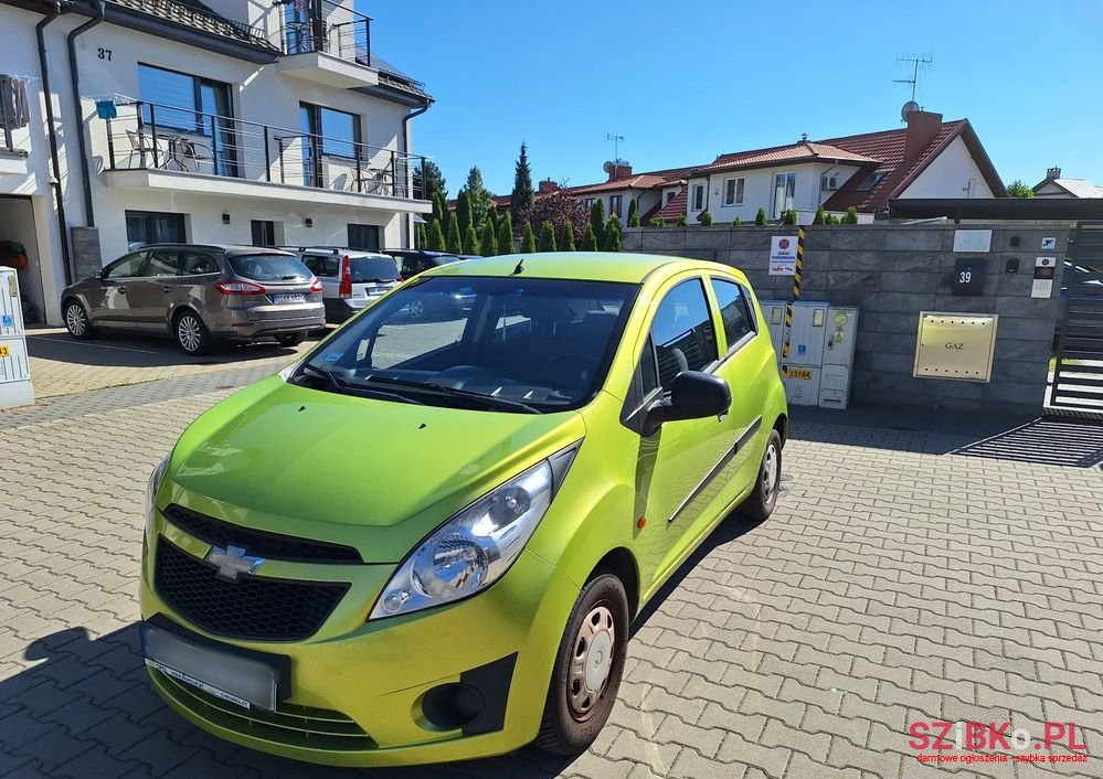 2010' Chevrolet Spark 1.0 Base photo #1