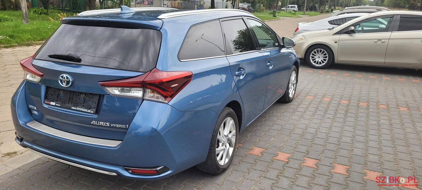 2016' Toyota Auris photo #4