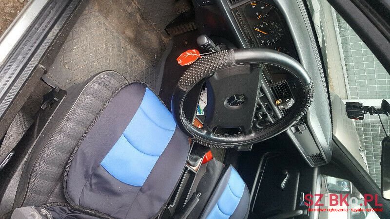 1991' Mercedes-Benz 190 photo #2