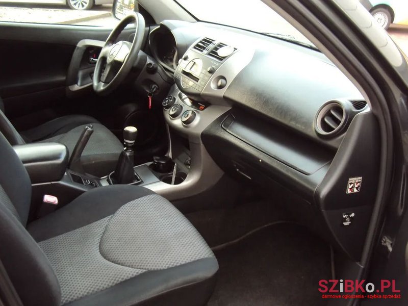 2008' Toyota RAV4 photo #4