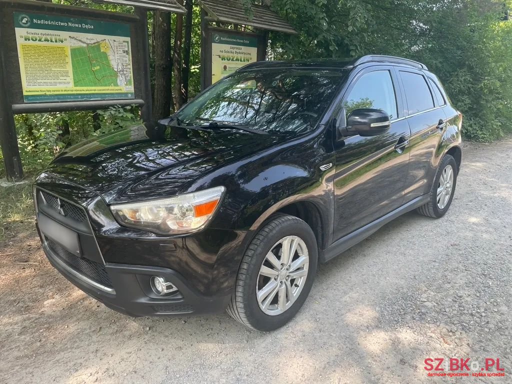 2011' Mitsubishi ASX photo #1