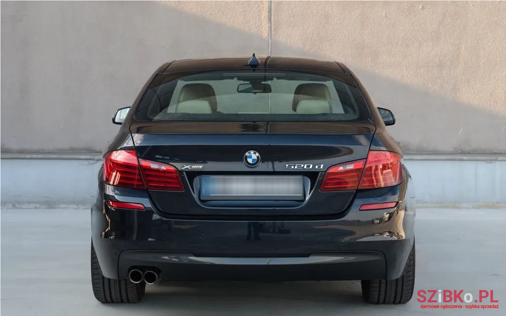 2016' BMW 5 Series 520D Xdrive photo #4