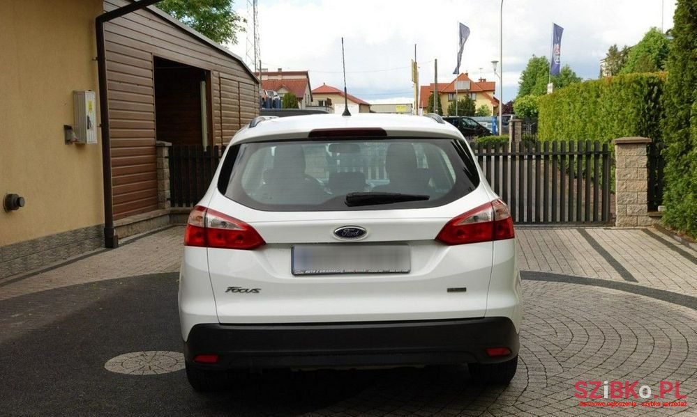 2012' Ford Focus Sw photo #3