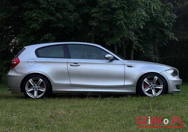 2008' BMW 1 Series 118D photo #3