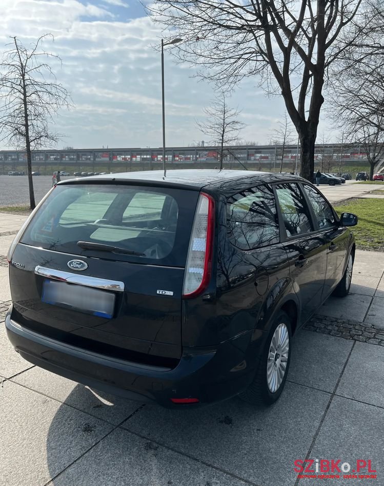 2009' Ford Focus photo #3