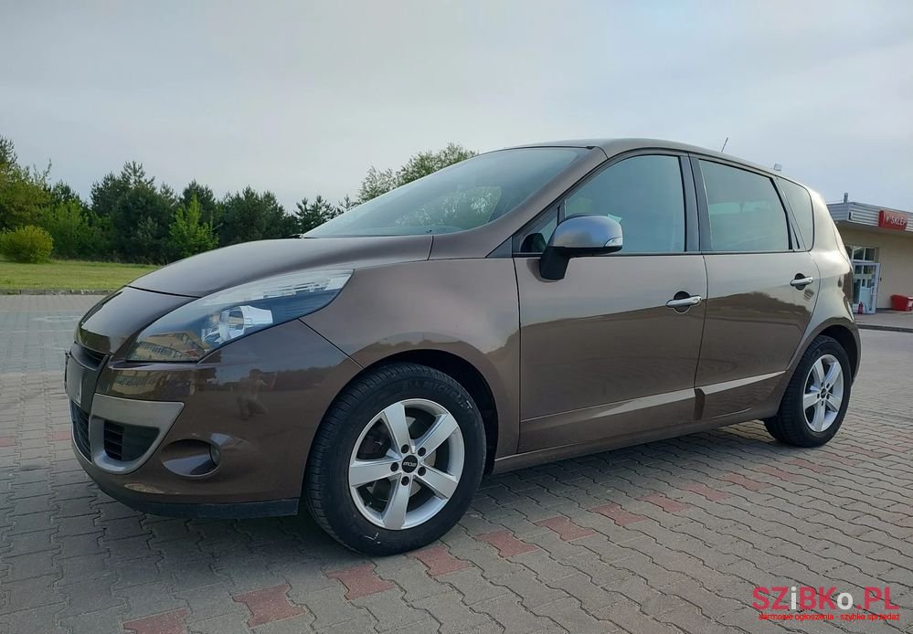 2010' Renault Scenic photo #3