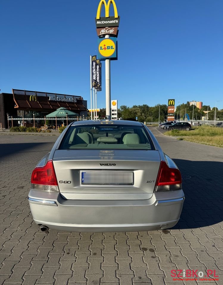 2005' Volvo S60 2.0T Summum photo #6