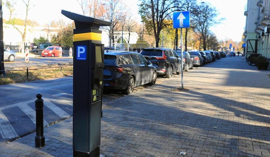 Jeszcze tylko kilka tygodni. Warszawa powiększa strefę płatnego parkowania