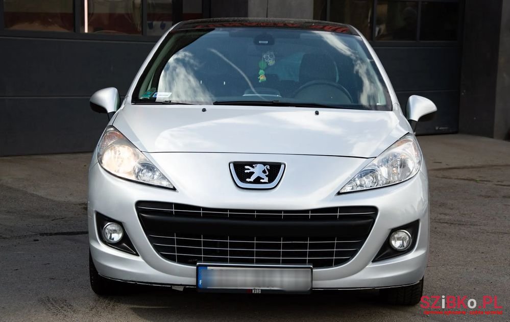2011' Peugeot 207 1.6 Active photo #1