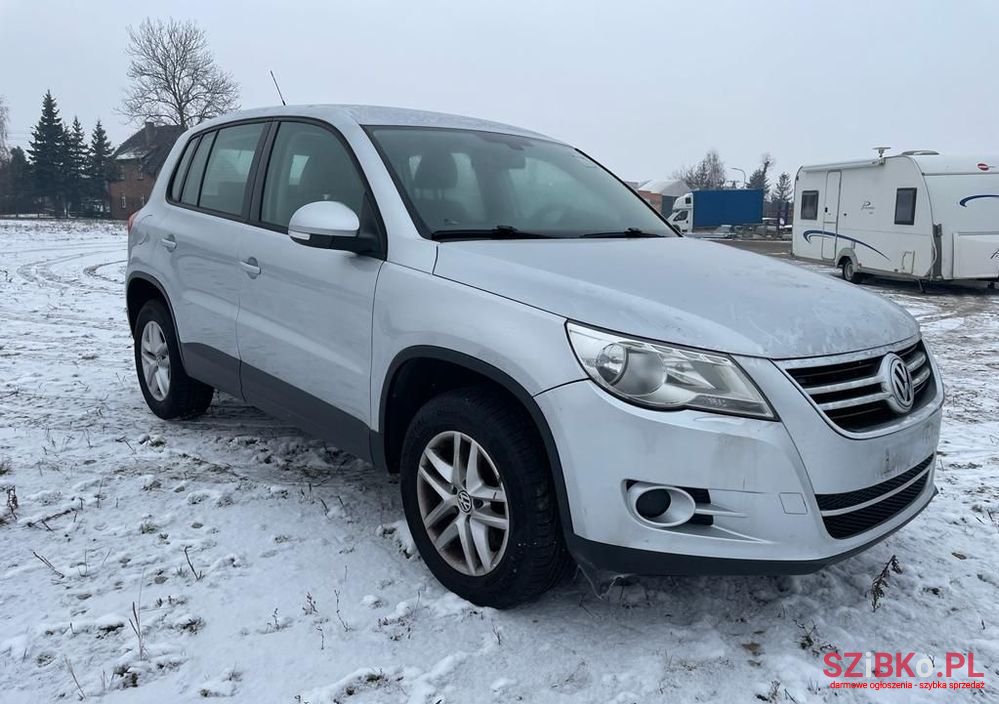 2009' Volkswagen Tiguan photo #1