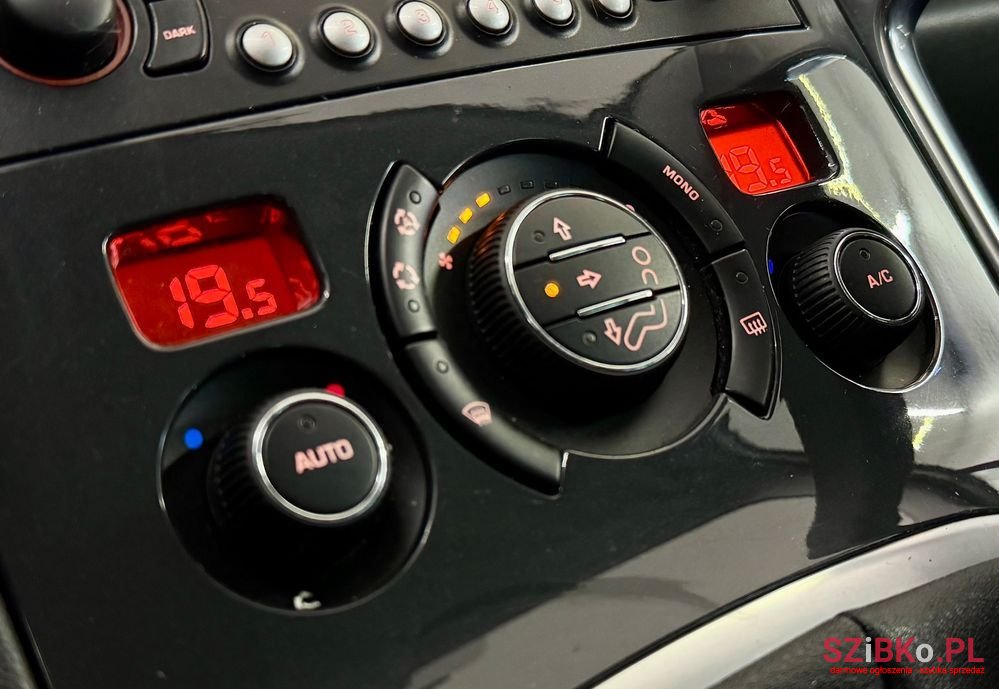 2010' Peugeot 3008 1.6 Active photo #5