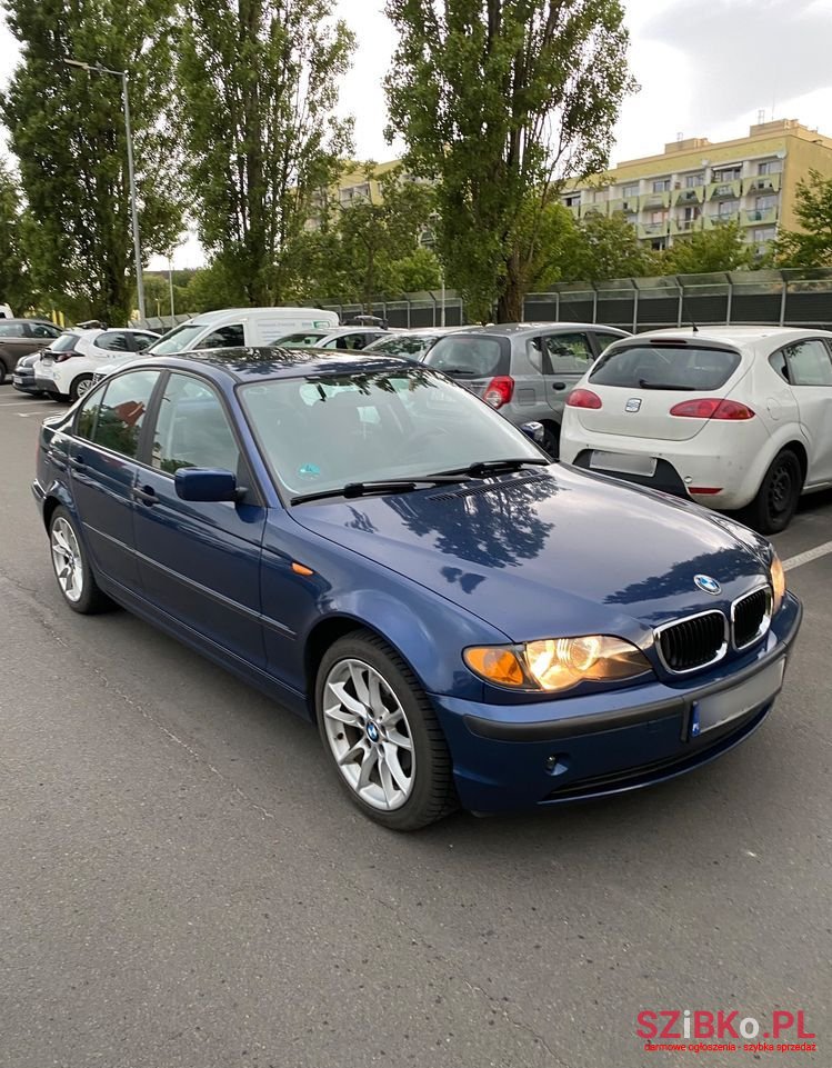 2004' BMW 3 Series 316I photo #2