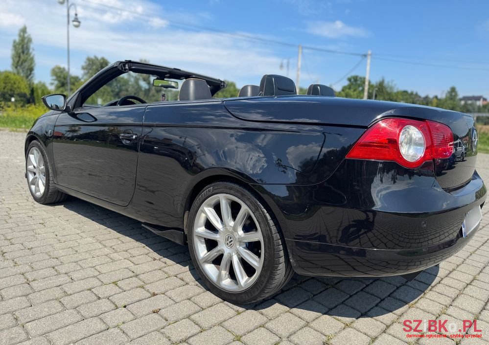 2008' Volkswagen Eos photo #3