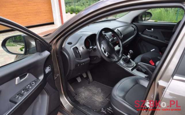 2010' Kia Sportage photo #2