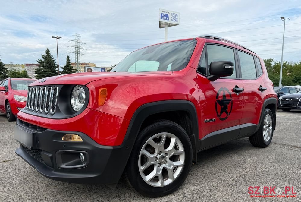 2017' Jeep Renegade photo #4