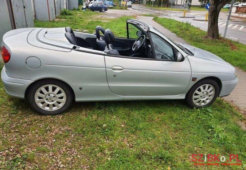 2002' Renault Megane photo #1