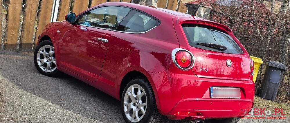 2011' Alfa Romeo MiTo photo #2