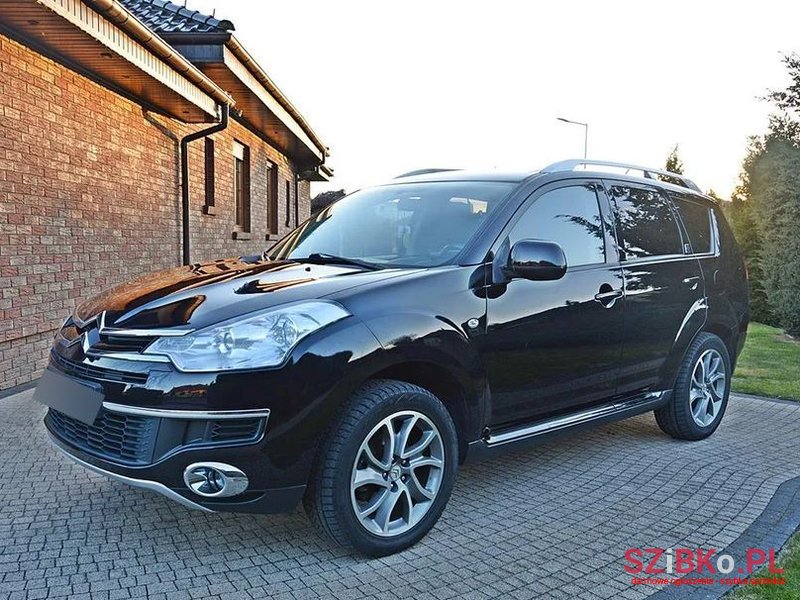 2009' Citroen C-Crosser 2.2 Hdi Exclusive photo #2