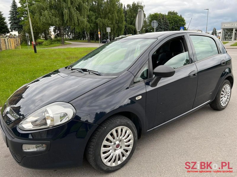 2009' Fiat Punto Evo photo #6