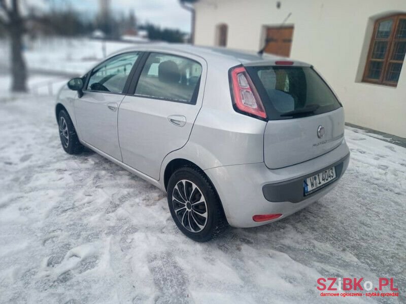2010' Fiat Punto photo #3