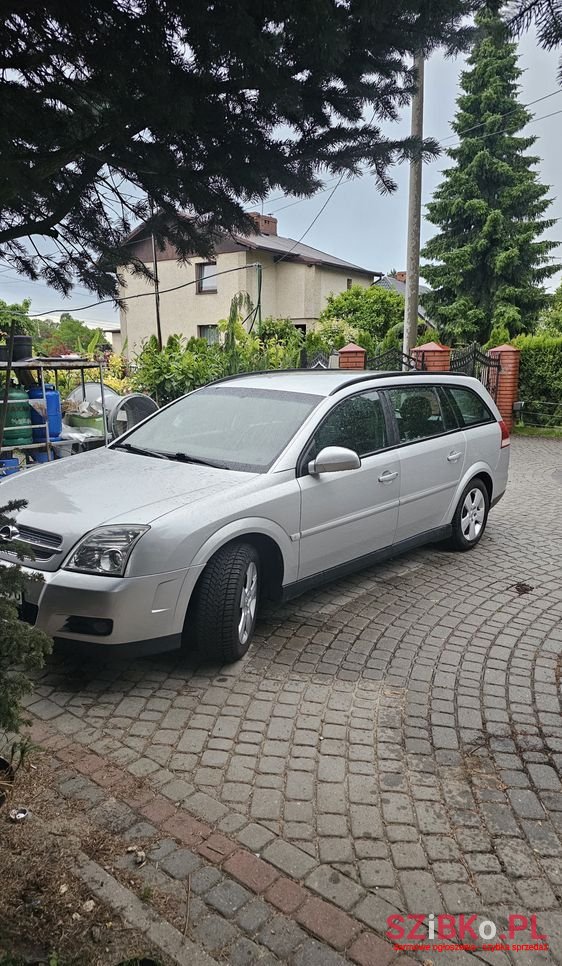 2004' Opel Vectra 2.2 Comfort photo #2