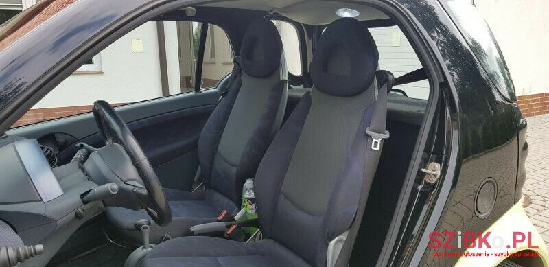 2001' Smart Fortwo photo #3