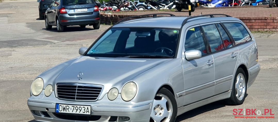 2001' Mercedes-Benz Klasa E photo #4