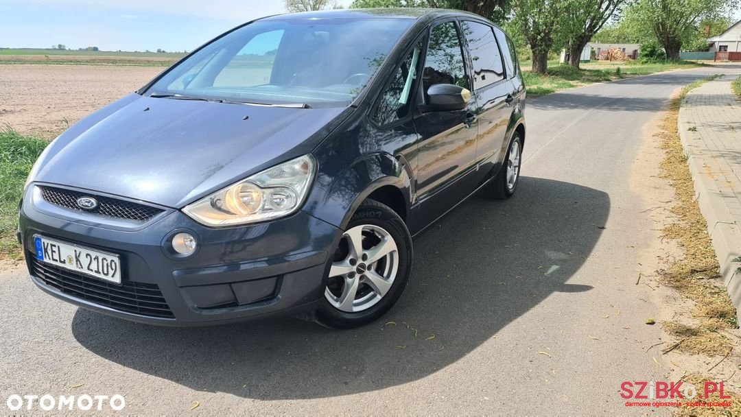 2008' Ford S-Max Titanium photo #3