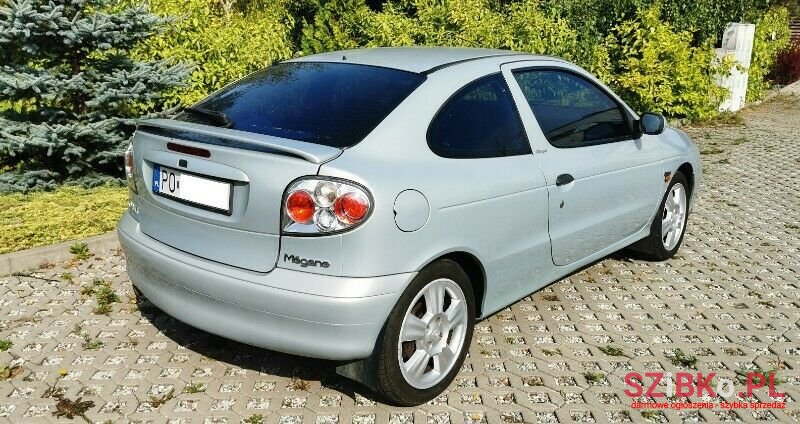 2000' Renault Megane photo #2