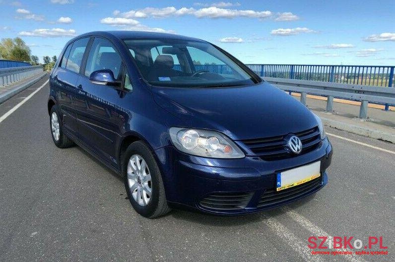 2005' Volkswagen photo #1