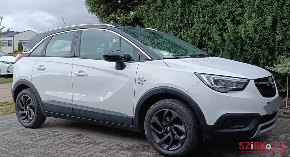 2020' Opel Crossland X 1.2 Enjoy photo #2