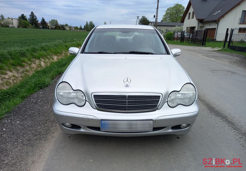 2003' Mercedes-Benz C-Class photo #2
